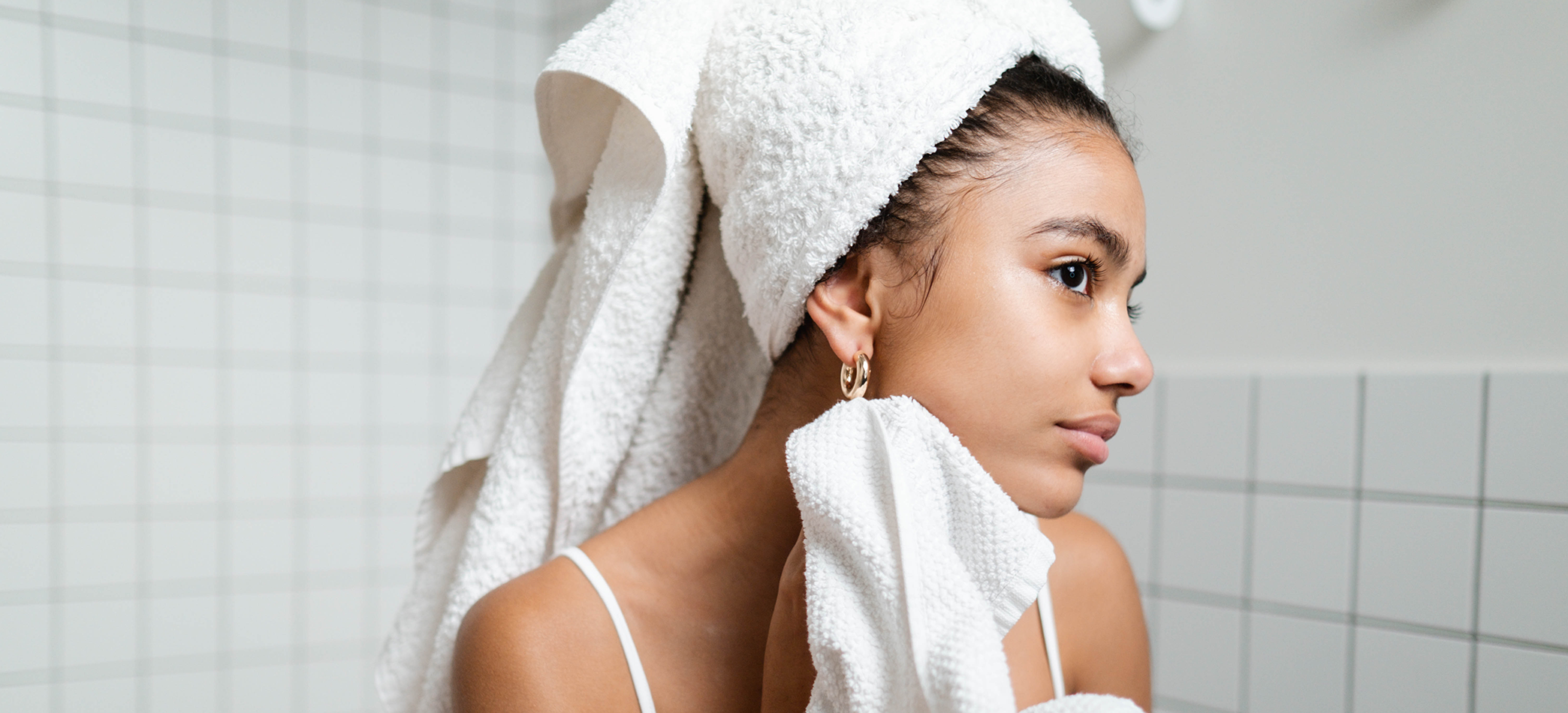 La millor rutina facial per a la pell grassa